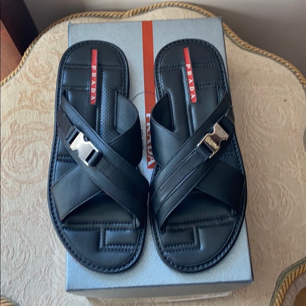 BNIB Prada saffiano+ plume soft Nero leather 8.5